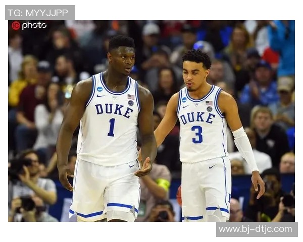 杜克大学与北卡大学篮球对决精彩直播全程回顾与分析