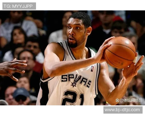 33号球衣篮球明星前锋的传奇故事与辉煌成就回顾